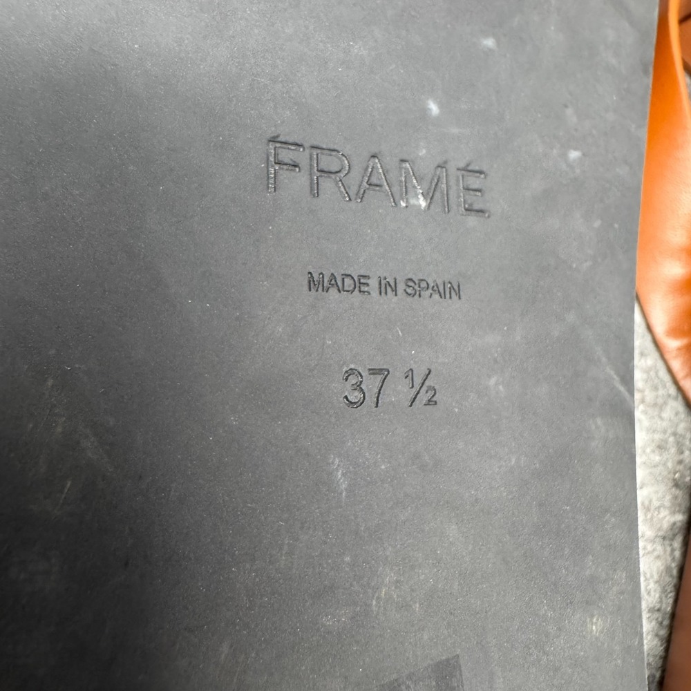 FRAME Denim Brown Leather Flip Sandal - Picture 10 of 10